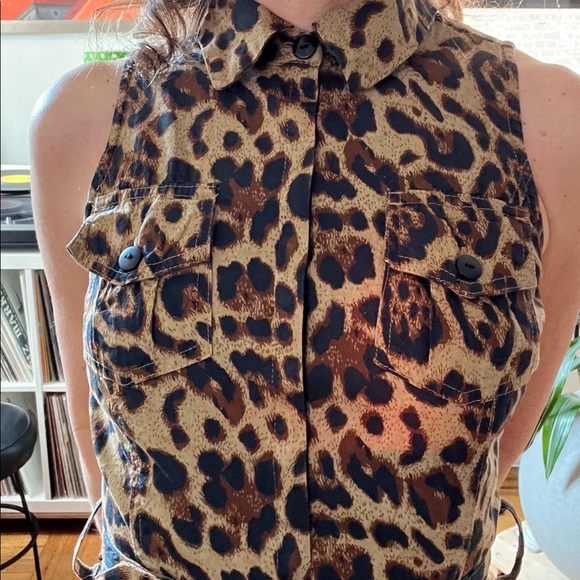 Vintage leopard print dress with matching belt. Sz xs Buttons down the middle - Picture 9 of 10